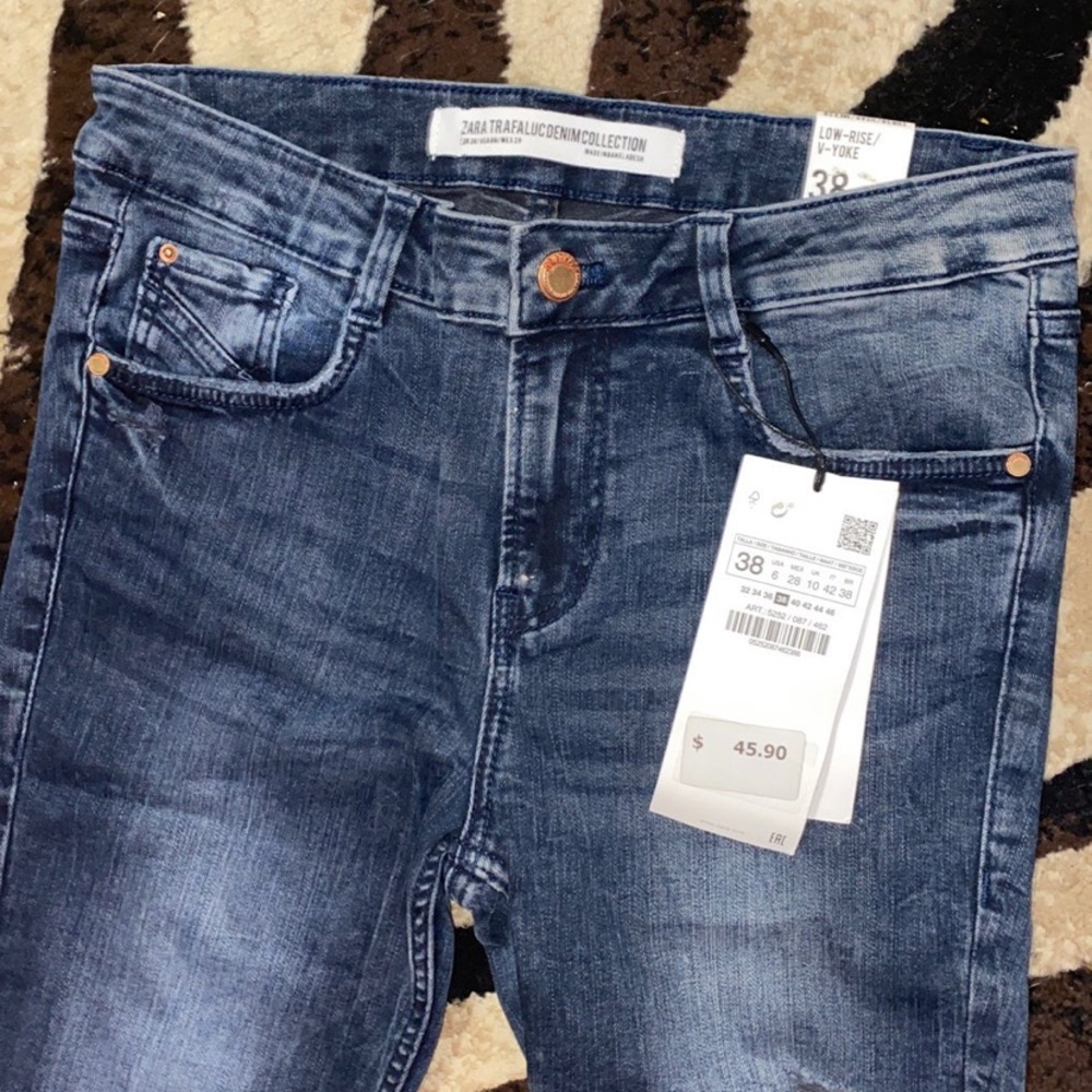 NEW WITH TAGS ZARA TRAFALUC LOWRISE ANKLE LENGTH MEDIUM WASH DENIM SKINNY JEANS